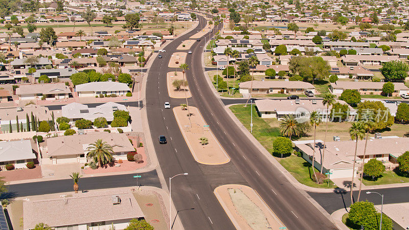 无人机拍摄的亚利桑那州太阳城社区