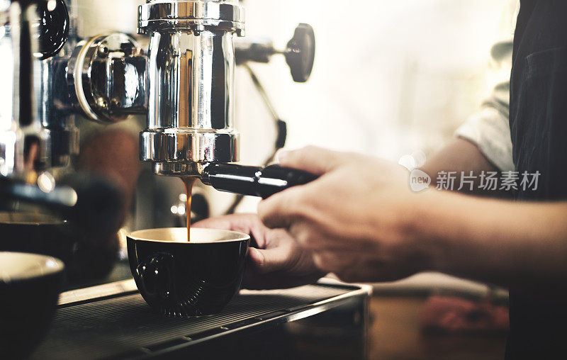 咖啡师咖啡制作服务概念