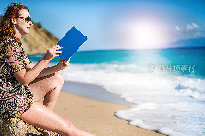 爱读书的女人在读书