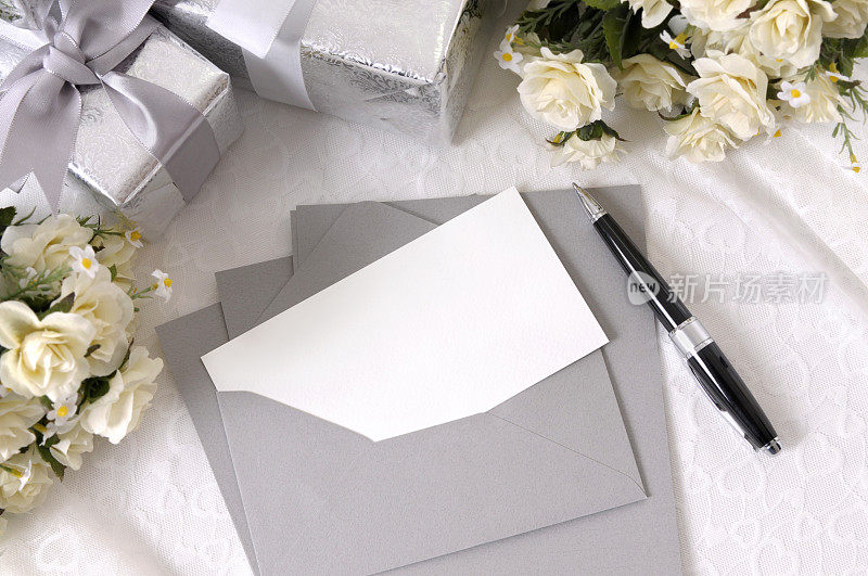 带信纸的结婚礼物