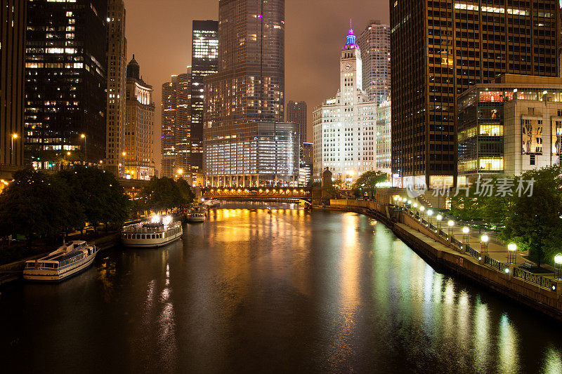 箭牌大楼和芝加哥河