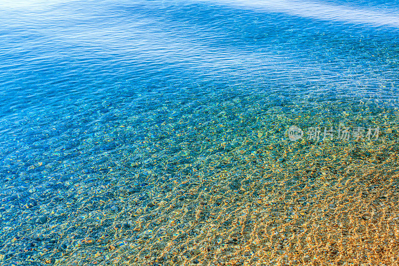 克罗地亚布拉克岛波尔的水面
