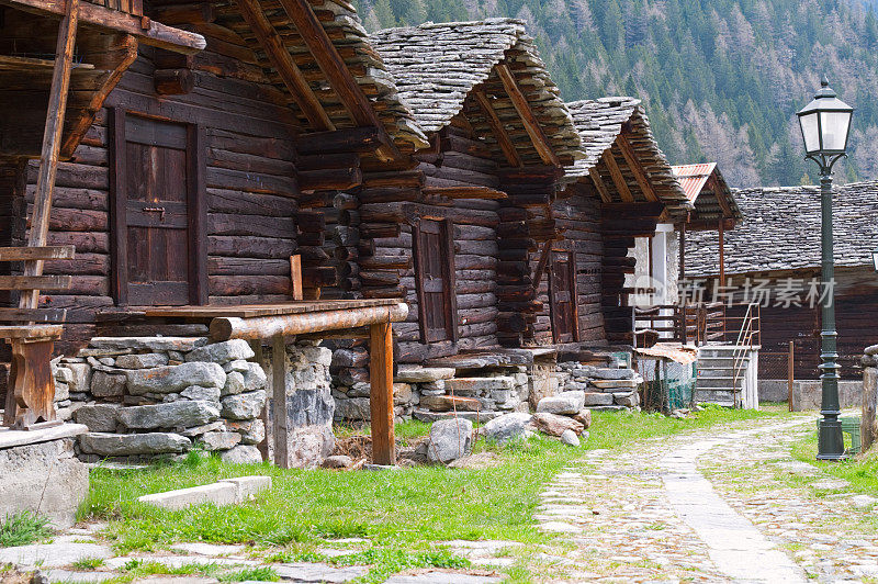 小山村