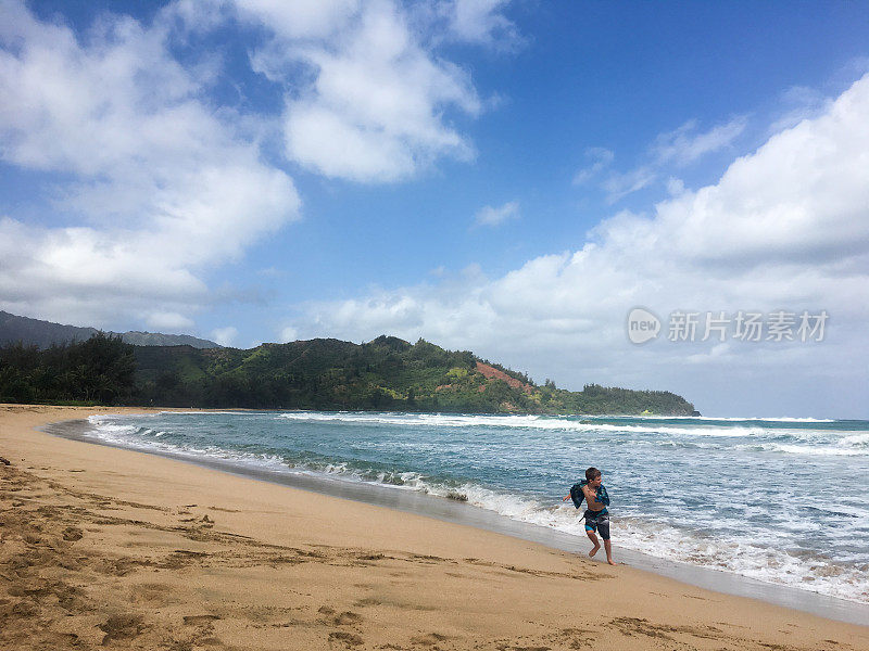 童年的梦在波浪中