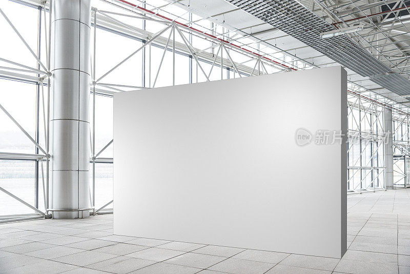 现代空画廊的空白墙面模型