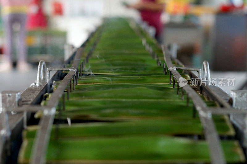 典型亚洲食品:“Otak-otak”(烤Attap叶包鱼饼)