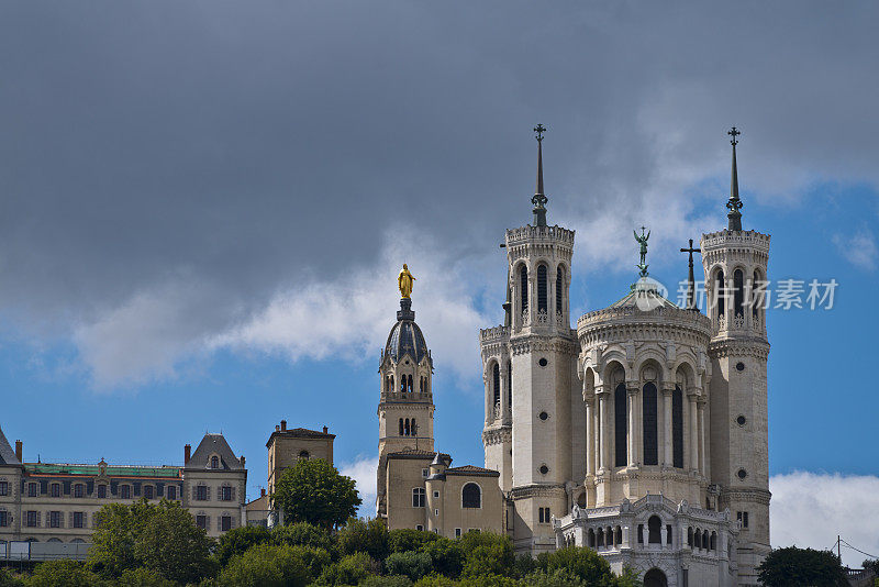 巴黎圣母院的外观，法国里昂