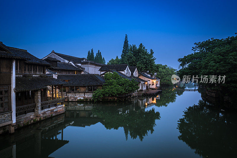 中国乌镇的夜景