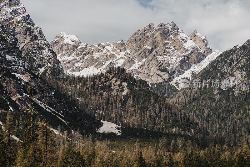 在Braies(意大利的Dolomites)