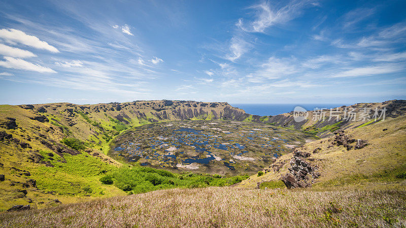 复活节岛拉诺考火山夏季全景火山口智利