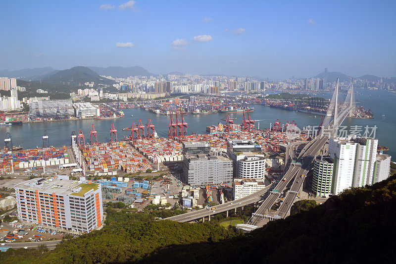 香港港口及昂船洲大桥全景