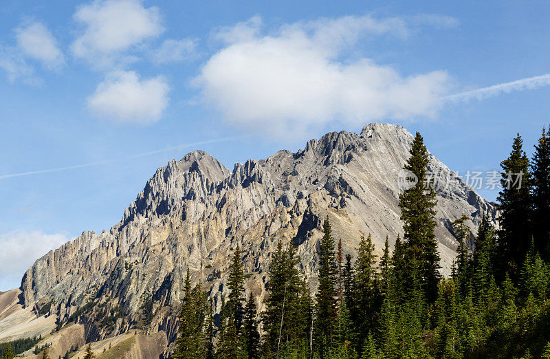 卡南斯基县的一座山