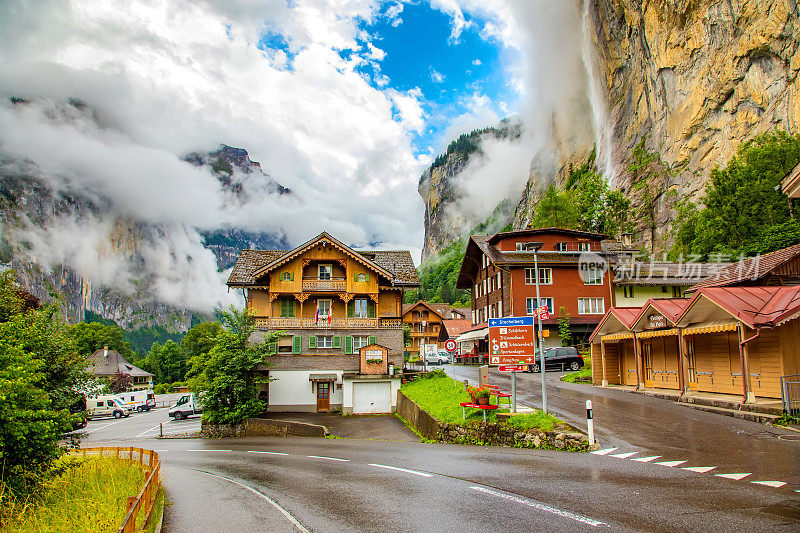 瑞士Lauterbrunnen山谷和Staubbach瀑布的美景