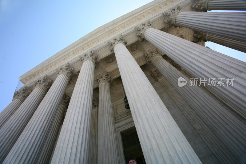 美国最高法院大楼的高大柱子