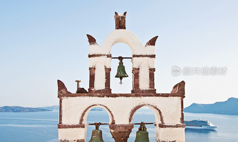 希腊圣托里尼岛伊亚的古老钟楼
