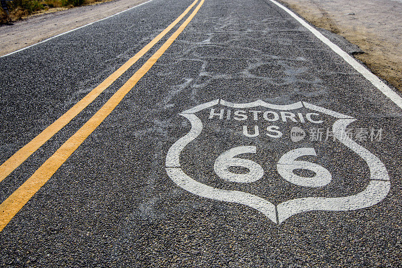 66号公路人行道标志莫哈韦沙漠
