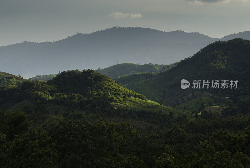 泰国北部的山