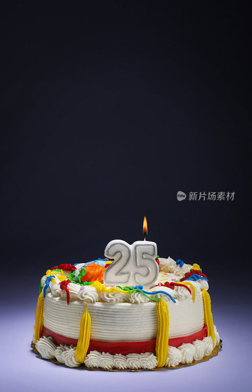 25周年或生日蛋糕