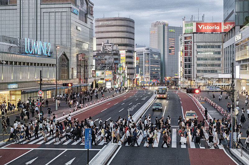 日本新宿人行横道