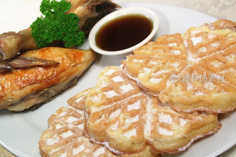 鸡和蛋奶烘饼