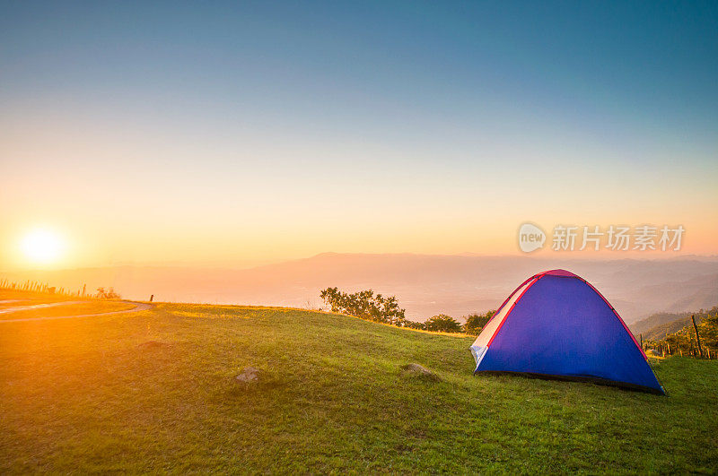 泰国北部的全景日落山景