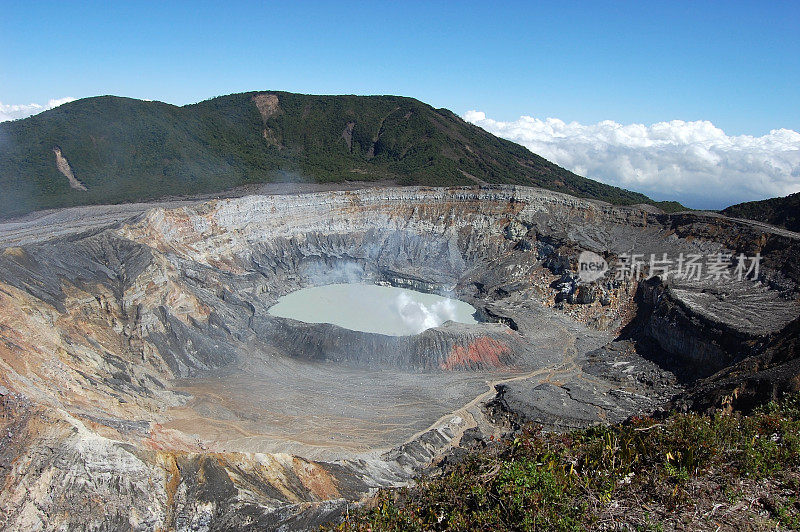 哥斯达黎加的Poas火山口