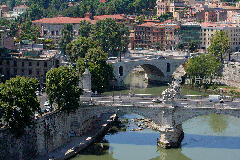 意大利，罗马，台伯河上的桥梁