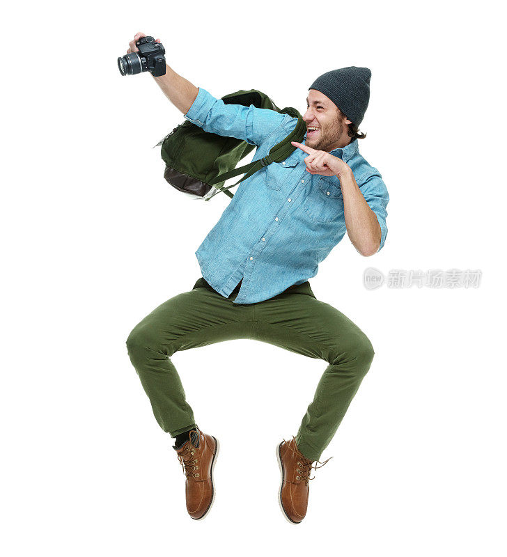 摄影师跳起来拍照