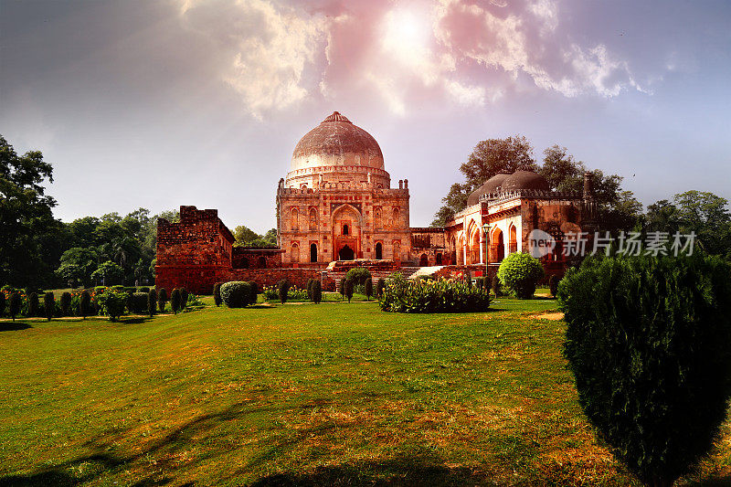 穆罕默德·沙阿的坟墓，西干达·洛迪的坟墓，希什·贡巴德和巴拉·甘巴德，印度德里