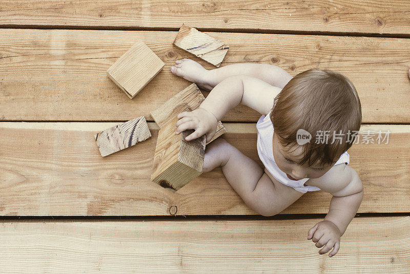 幼童玩的木材材料