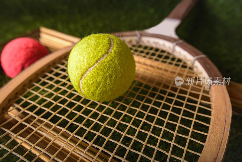 网球设备