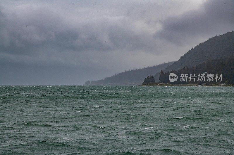 秋季的大风暴流入林恩运河