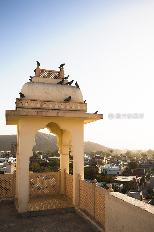印度斋浦尔屋顶上的Chhatri