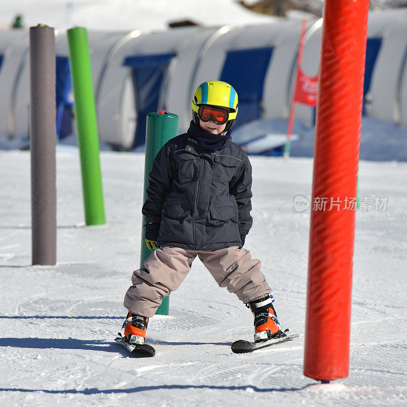 儿童滑雪