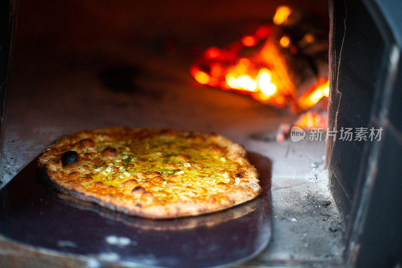 木炉披萨