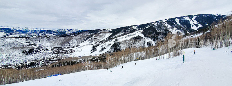 科罗拉多州比弗溪滑雪场的冬季远景。