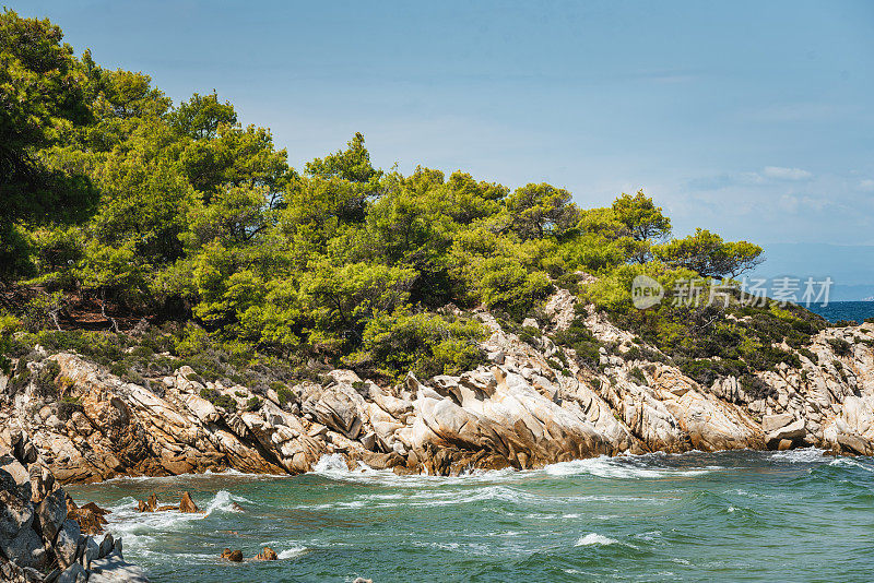 美丽的夏日海景。希腊的夏天。