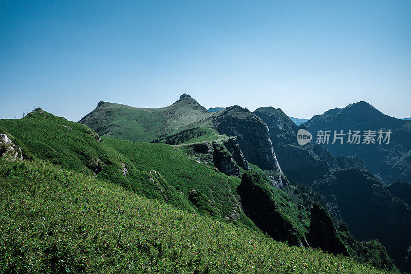 中国陕西省秦岭的夏季高山风光