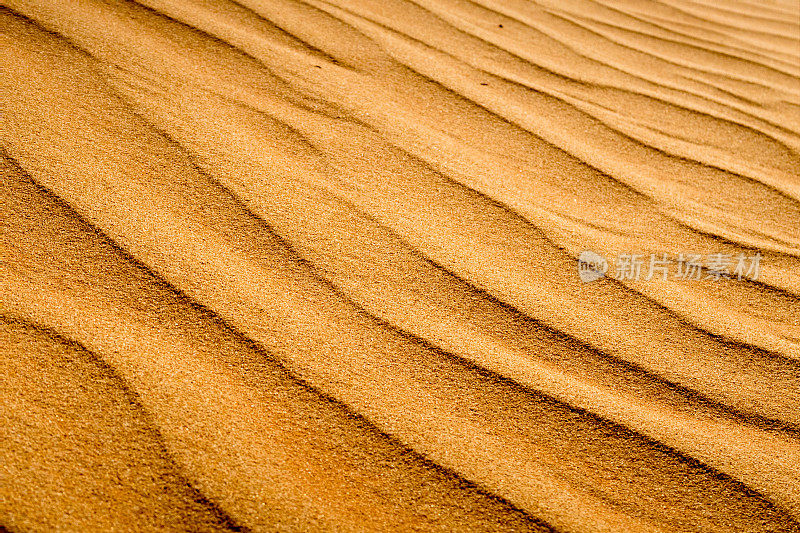 沙中的波浪图案