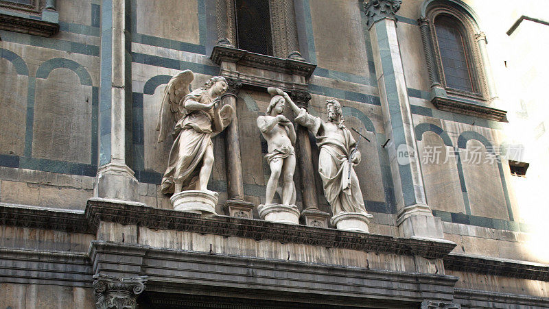 佛罗伦萨洗礼堂的雕像