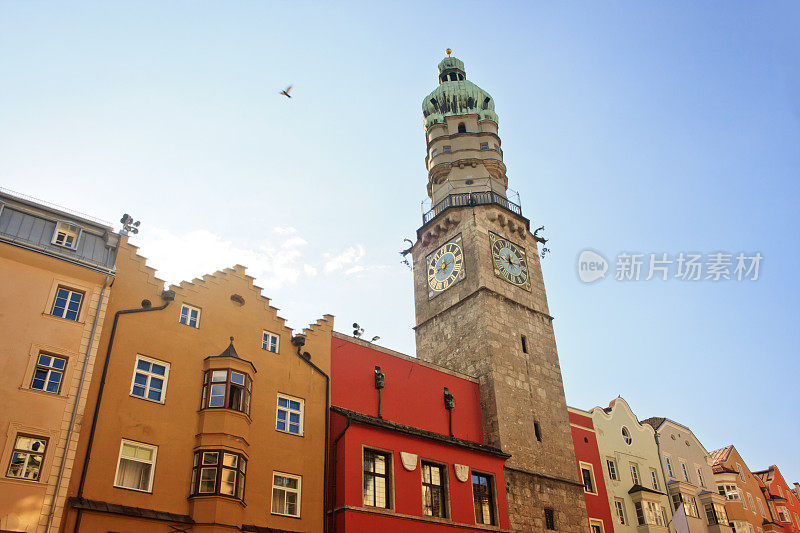 奥地利因斯布鲁克市中心的钟楼