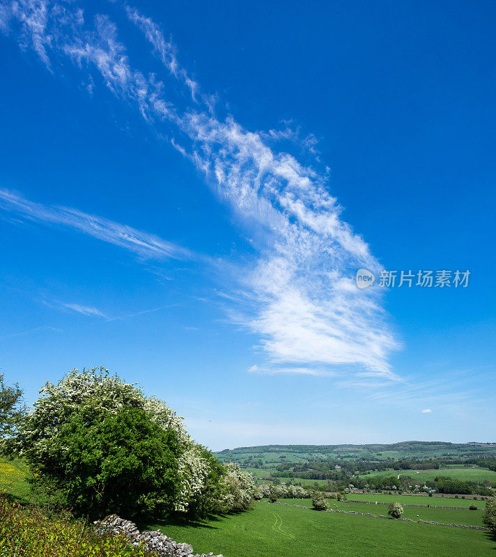 德比郡夏天的天空