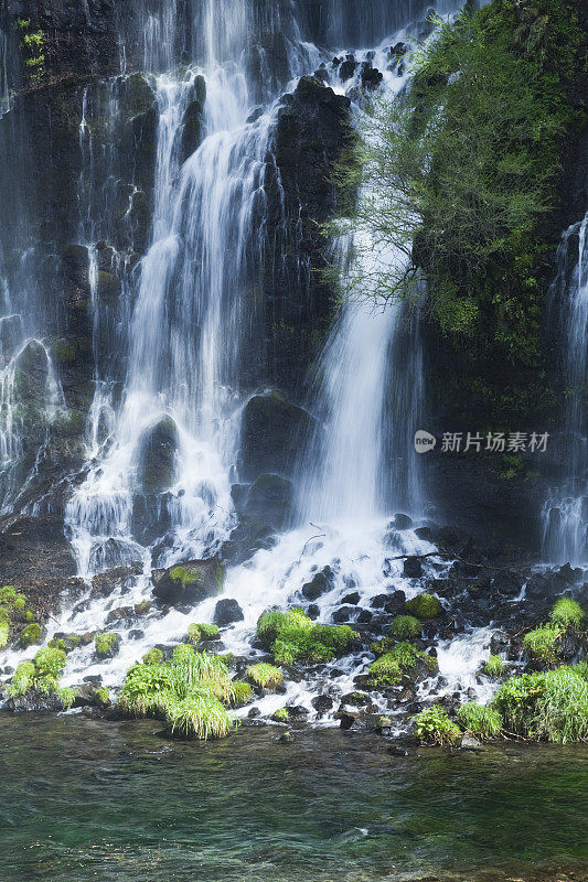 富士山附近的瀑布