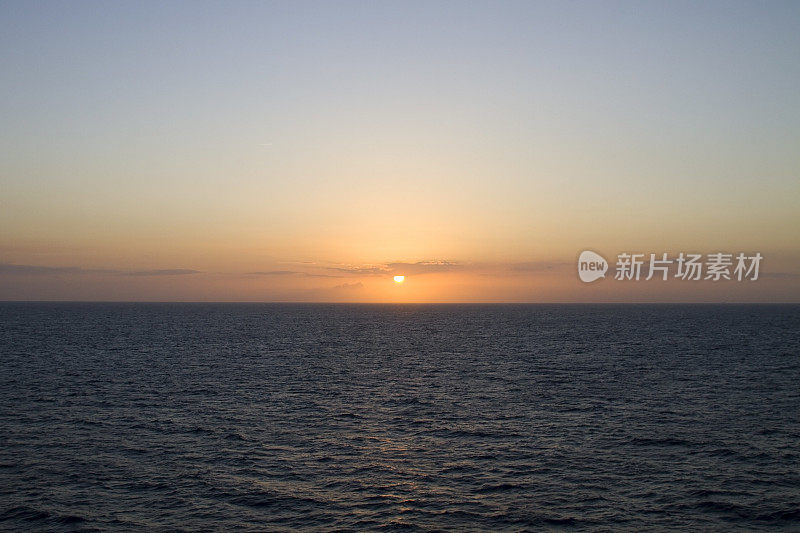 加勒比海上日出