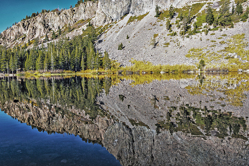 玛丽湖猛犸湖与反射和颜色