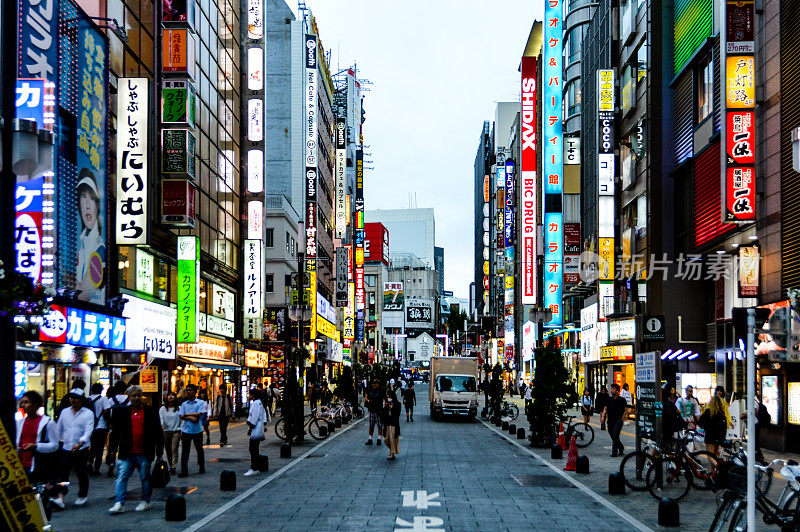 东京街景-新宿