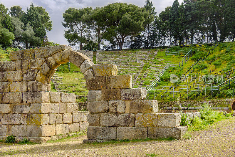 廷达里考古区，建于公元前397-6年的古希腊罗马城市遗址(意大利西西里岛)
