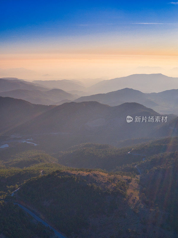 山日出全景图库照片