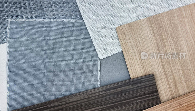 日本简约风格的室内材料样品包括橡木层压，胡桃木贴面，灰色亚麻窗帘。组合材料样品进行原理图和选型。情绪。