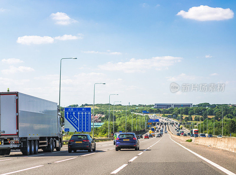 夏季高速公路之旅